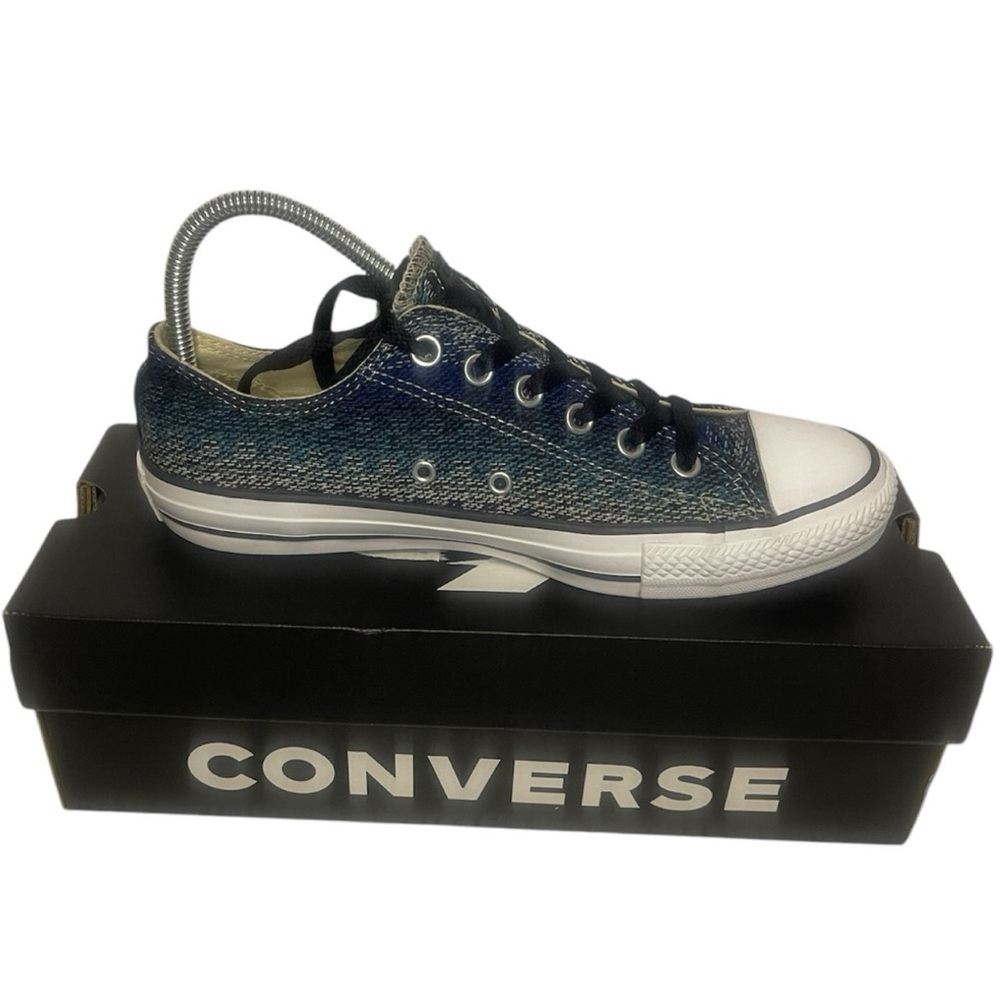 Converse Chuck Taylor All Star Low Mens Size 7 Womens Size 9 Blue Knit Sneakers
